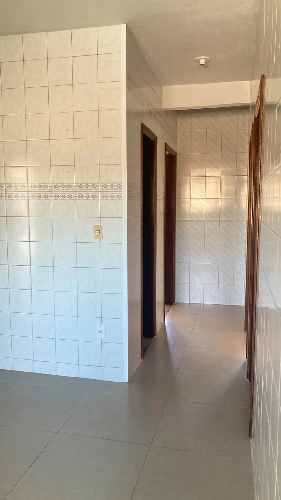 APARTAMENTO 002 - RESENDE - BAIRRO ALAMBARI