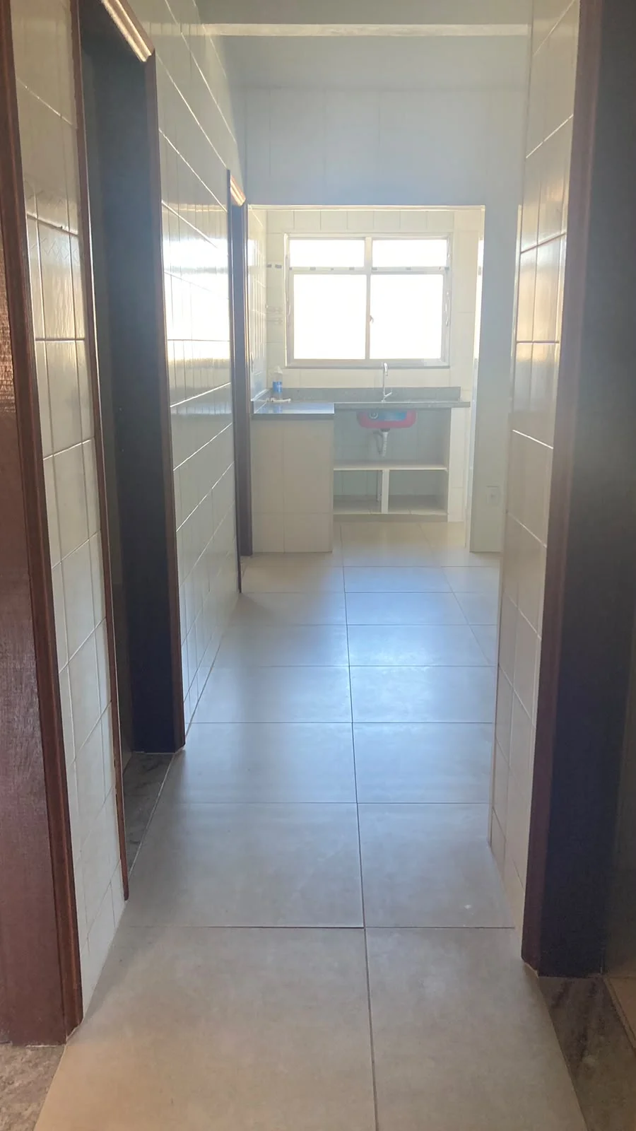APARTAMENTO 002 - RESENDE - BAIRRO ALAMBARI